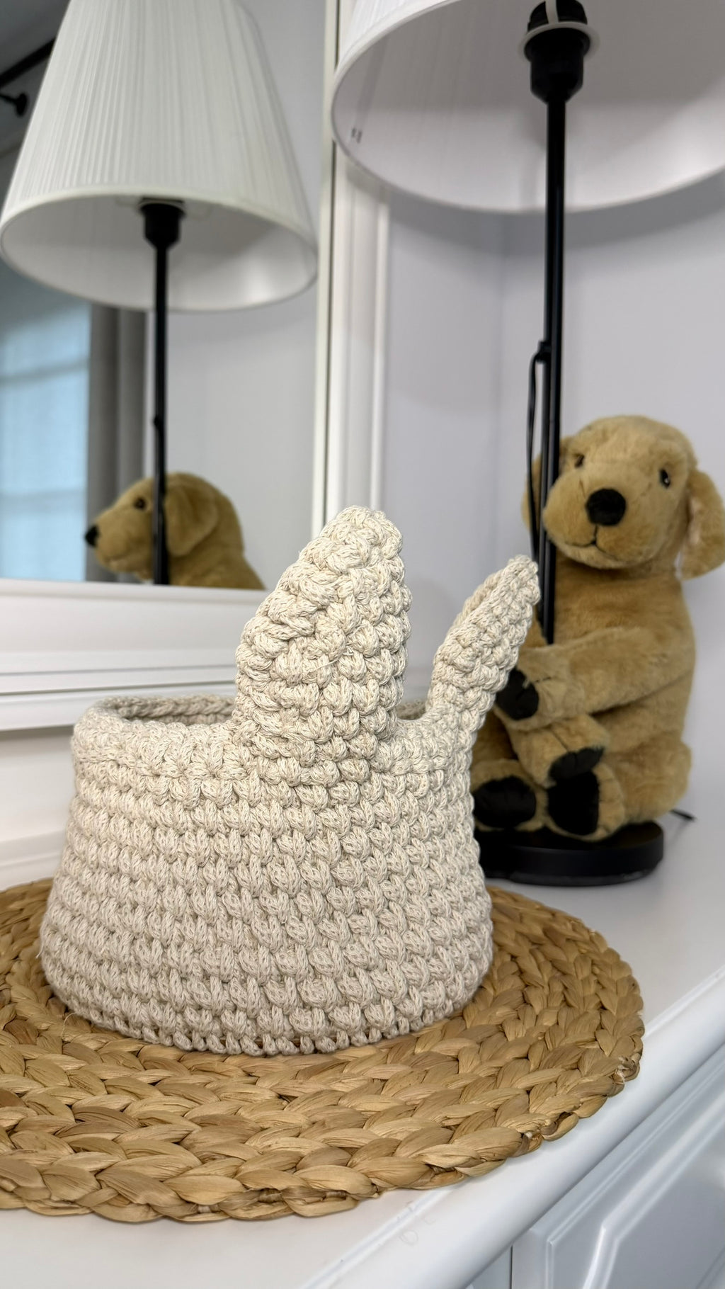 Cesta infantil de macramé hecho a mano