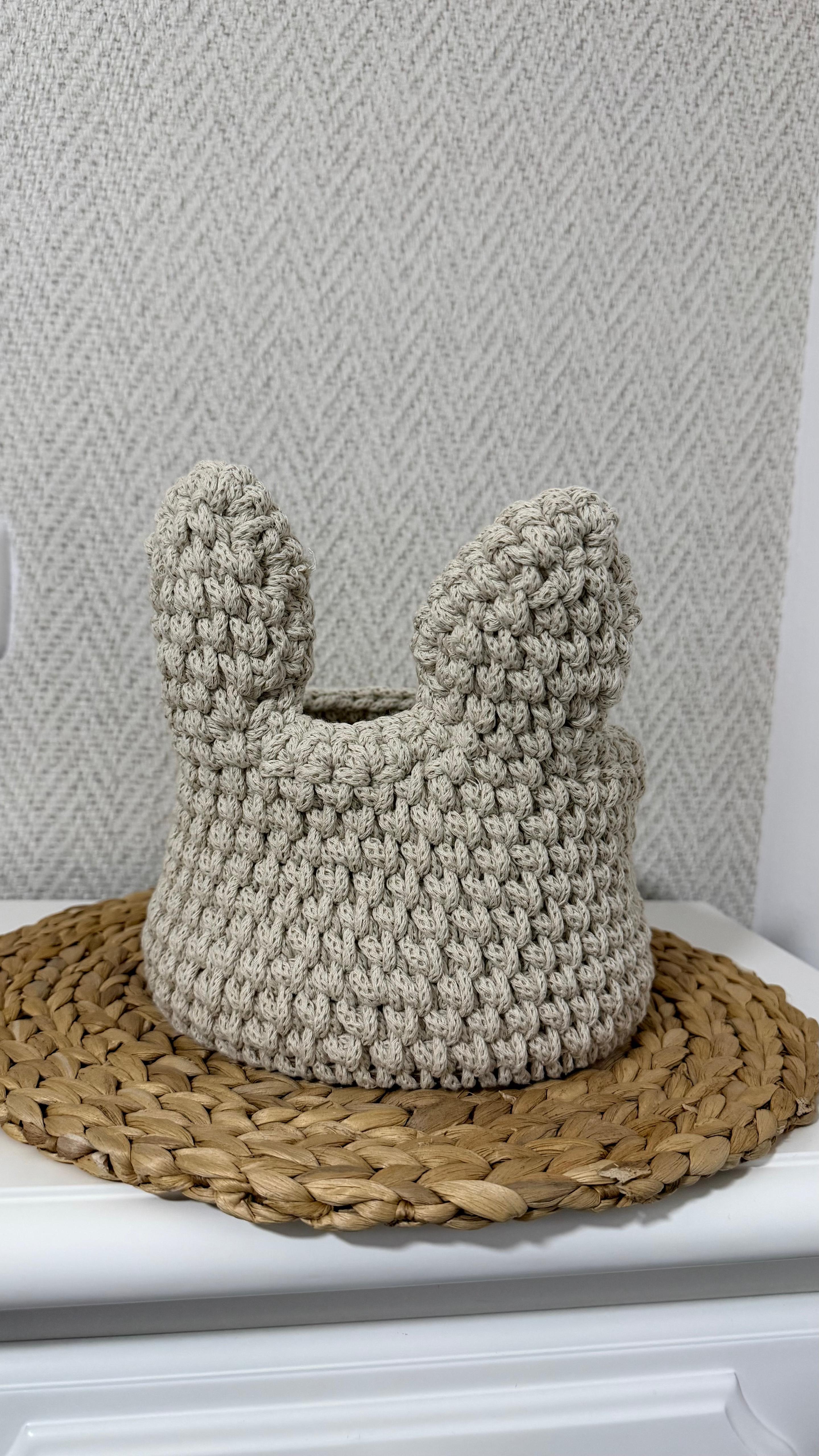 Cesta infantil de macramé hecho a mano