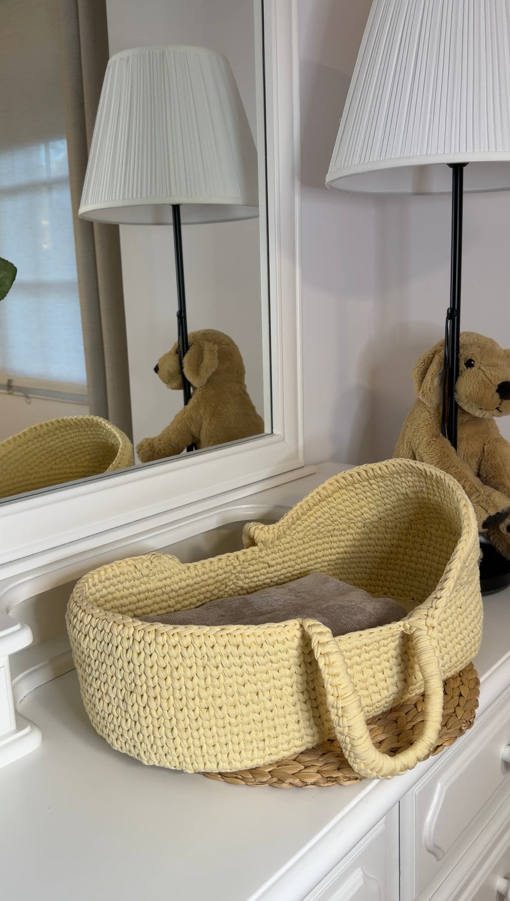 Moisés de trapillo hecho a mano para muñecos